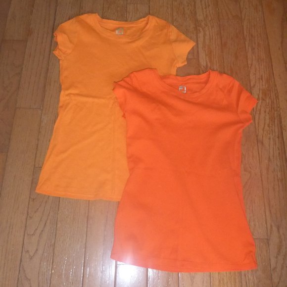 2 Women's 100% Cotton Short Sleeved T-Shirts - Picture 1 of 3